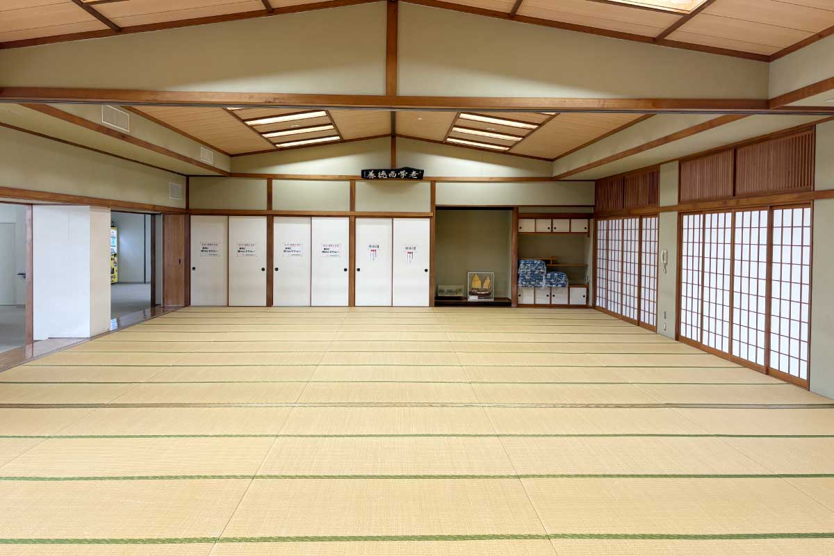 集会場（赤道）